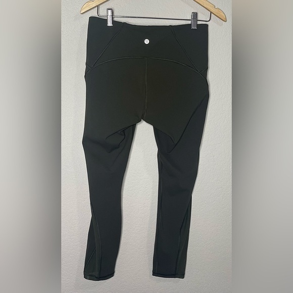 Lululemon Train Times 7/8
Pant *25" Olive Green Size 10 NWOT - Picture 5 of 8